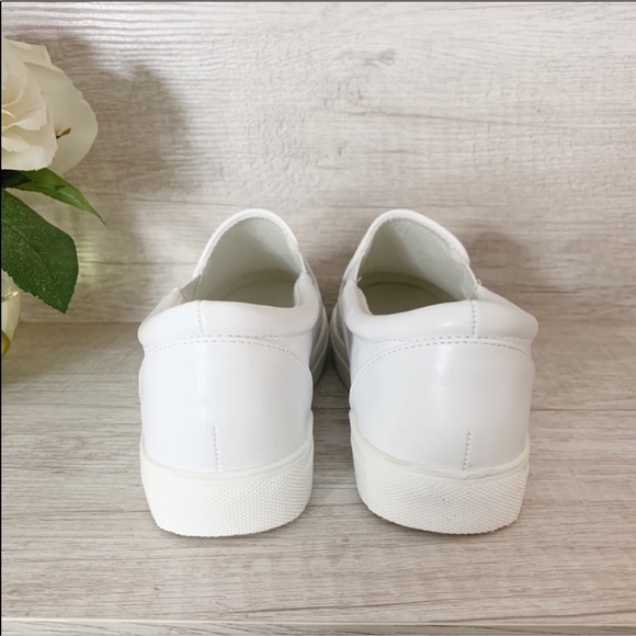 NEW Zoey Slip On Shoes- in White - Picture 5 of 6